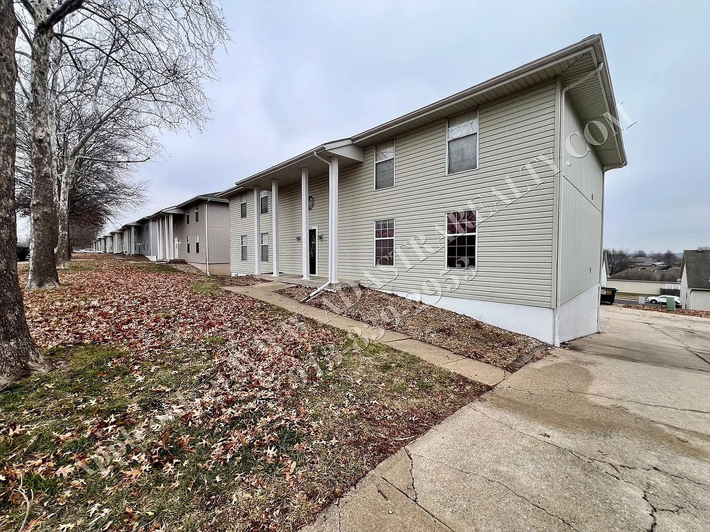 223 NW Barr Rd, Grain Valley, MO 64029 — Photo 2