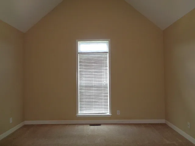 3 bed, 3.5 bath, 2276 sqft, $2,810 — Photo 4