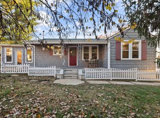 8739 Grant Rd, Saint Louis, MO 63123
