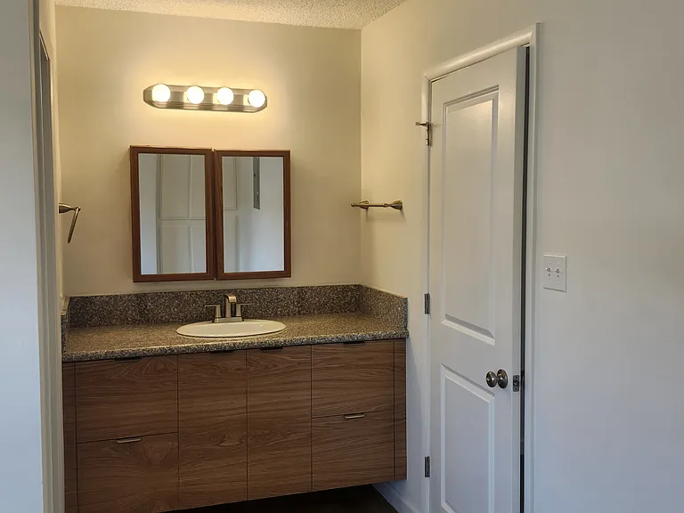 220 N Electric Ave #8 — Photo 10