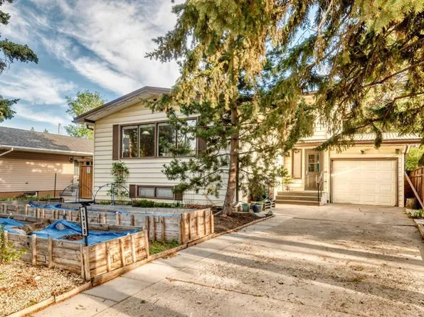 1319 N 104th Ave SW, Calgary, AB T2W 0A7