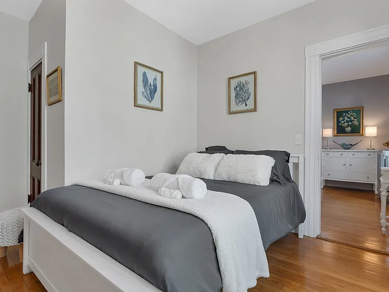 70 Humboldt Ave — Photo 17