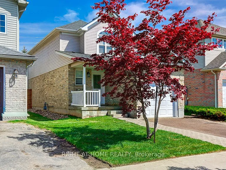 402 Lausanne Cres — Photo 2