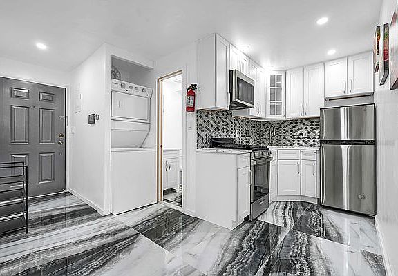 5th image of 8102 Avenue L #149