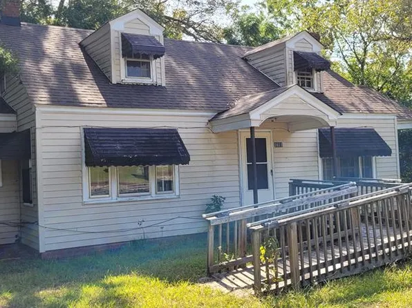 1611 Gary St, Clinton, SC 29325
