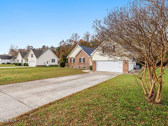 4th image of 110 Brumsey Landing Drive