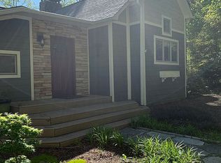 40 Pine Point Rd, Spruce Pine, NC 28777