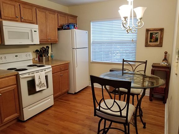 4th image of 209 S New Jersey Ave APT 2