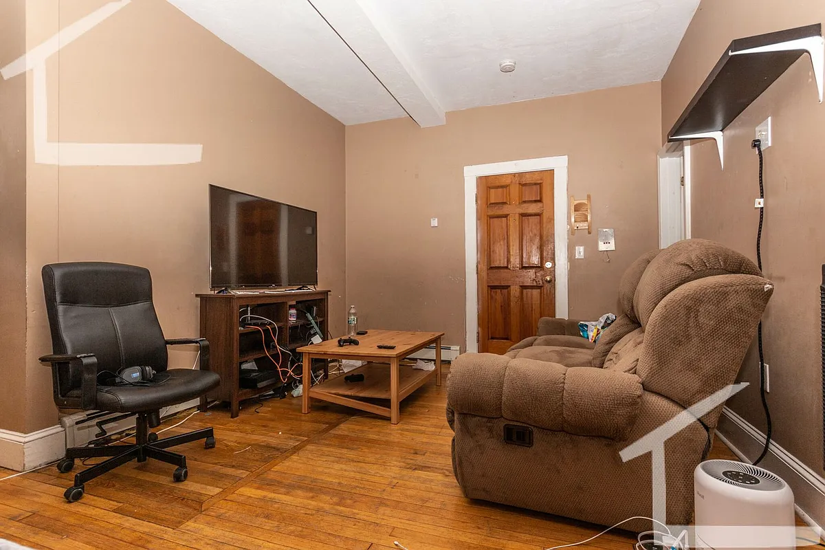 Building Photo - 200 Harvard Ave #9I