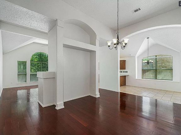 5th image of 5712 Wimbledon Cir