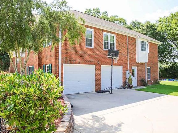 3rd image of 161 W Meadow Lakes Blvd
