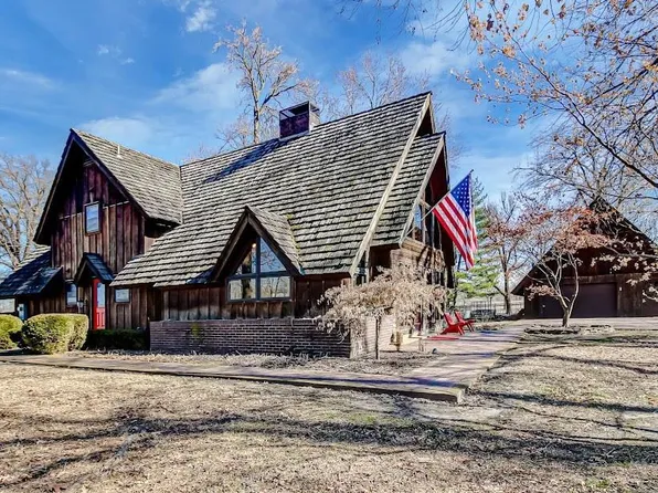 1015 Morgan Ave, Parsons, KS 67357