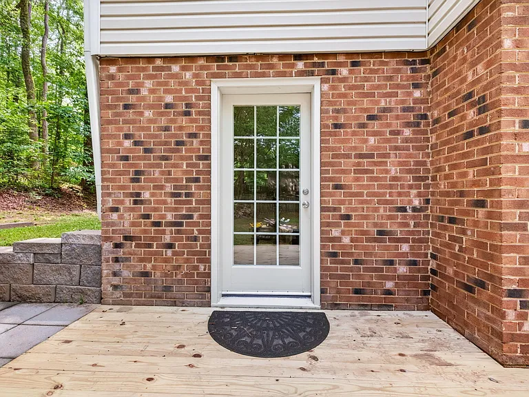 1526 Dirkson Ct — Photo 27