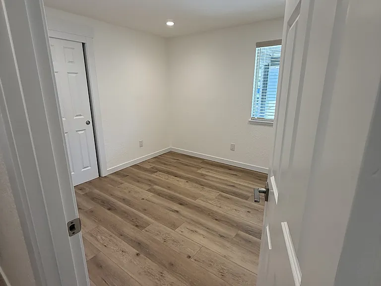 2853 Tahitian Ave — Photo 25