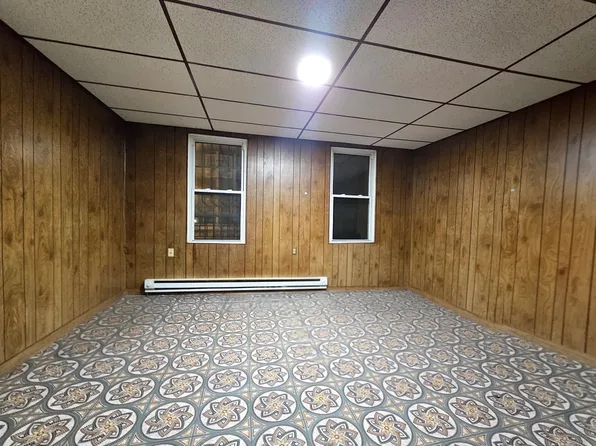 323 Summit Ave Floor 2, Jersey City, NJ 07306