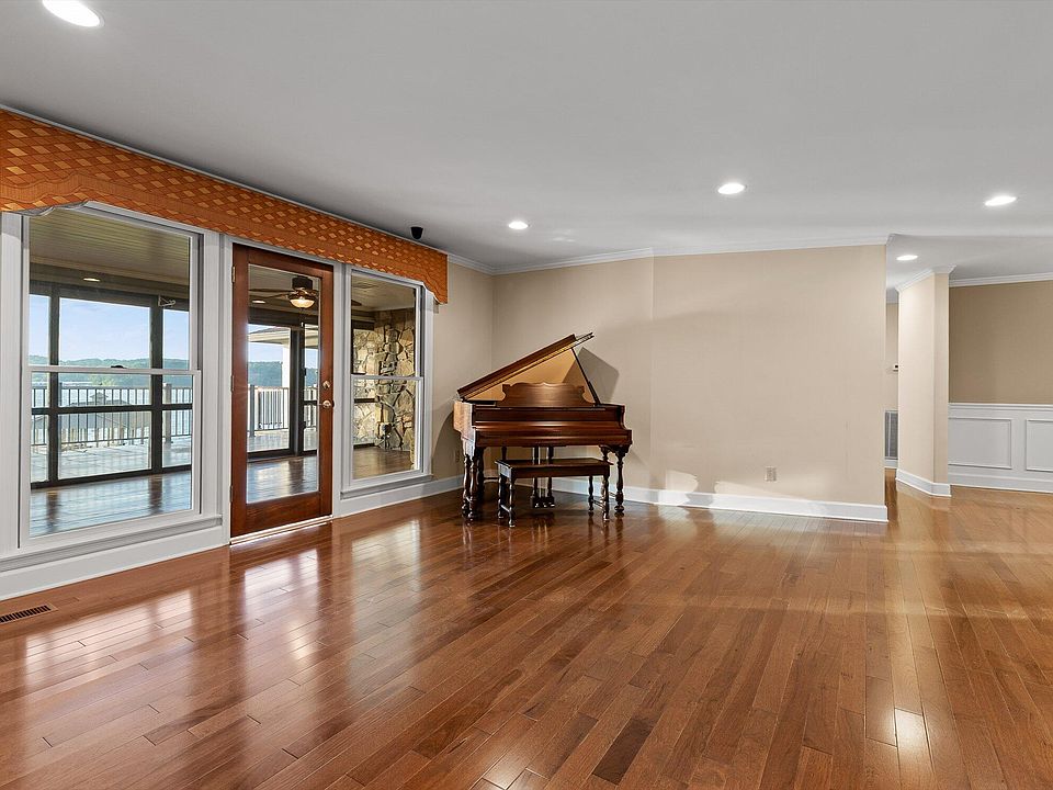 10th image of 4919 Bal Harbor Cir