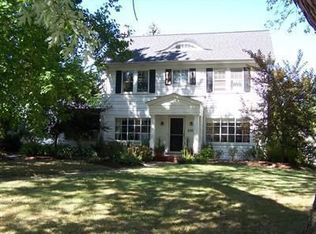 21316 Lake Rd, Rocky River, OH 44116