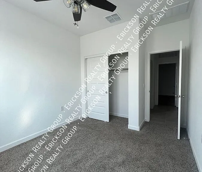 2432 W Shanley Ave — Photo 7