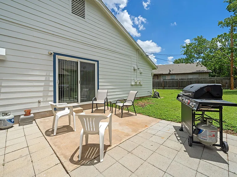 513 Texas Ave — Photo 25