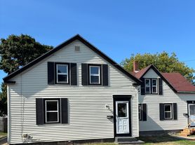 72 Crescent St, Rockland, ME
