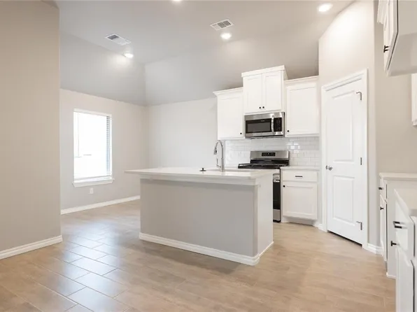 1105 SE 30th St, Oklahoma City, OK 73160