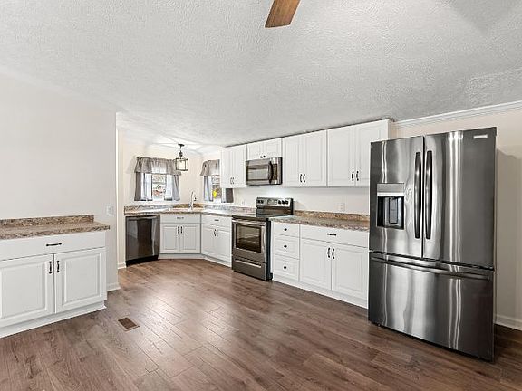 4th image of 153 Effie Dr