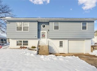 205 Grove St NW, Shellsburg, IA 52332