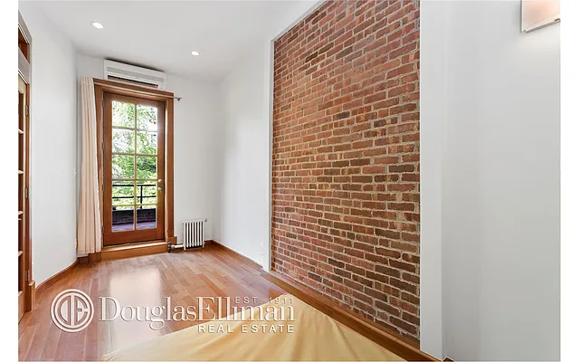 Sold by Douglas Elliman | media 10