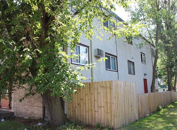 4th image of 2407 W Broadway Ave