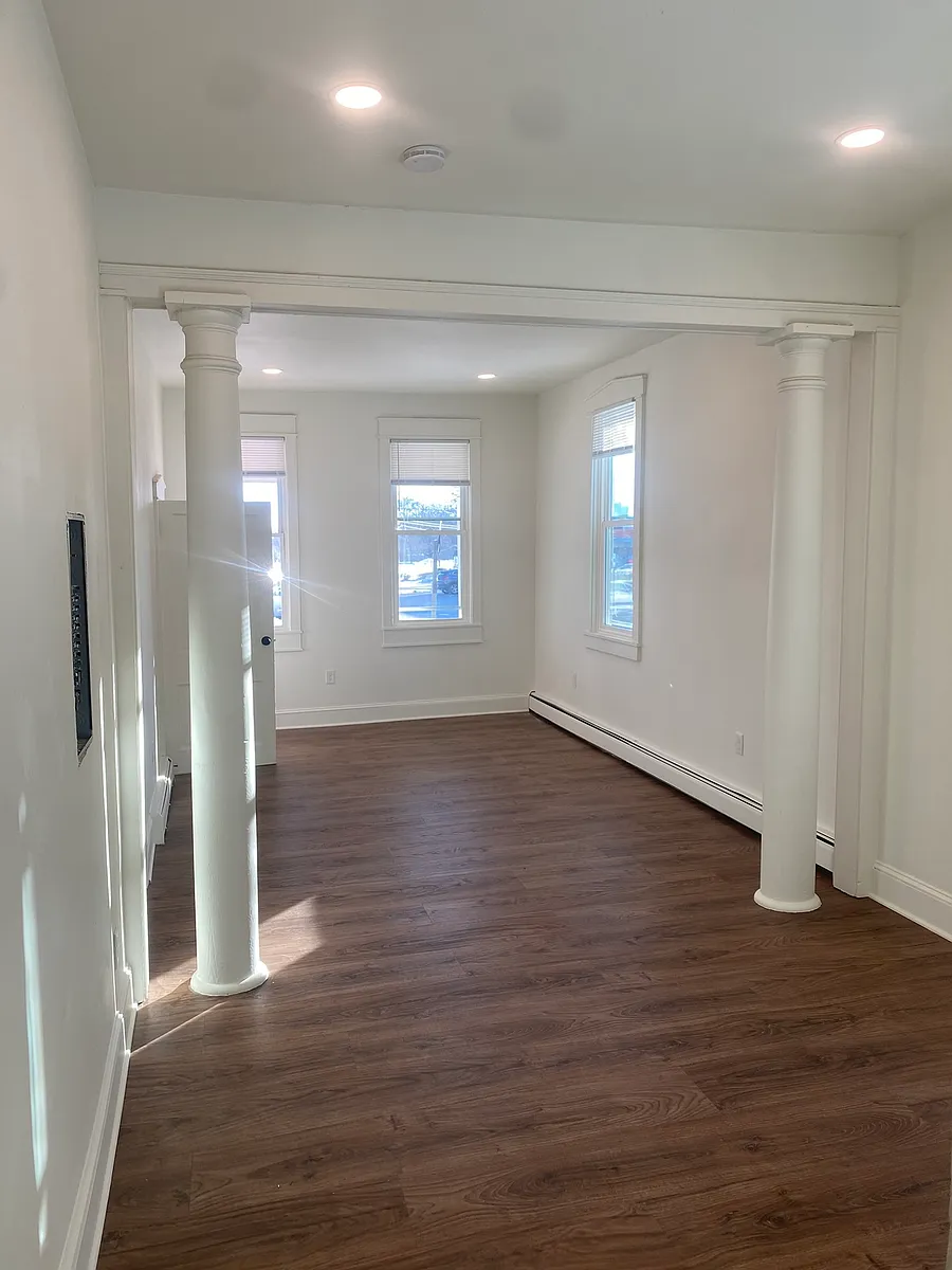 Building Photo - 2686 Lititz Pike