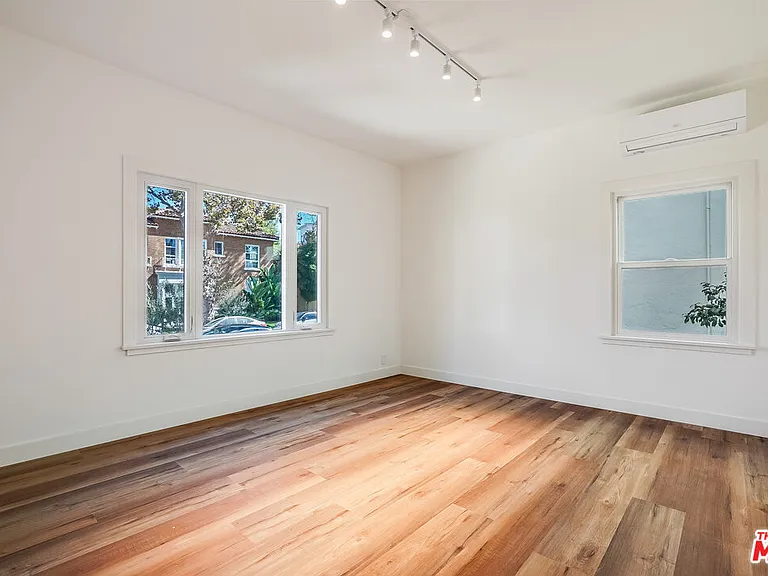 151 N Swall Dr #1 — Photo 9
