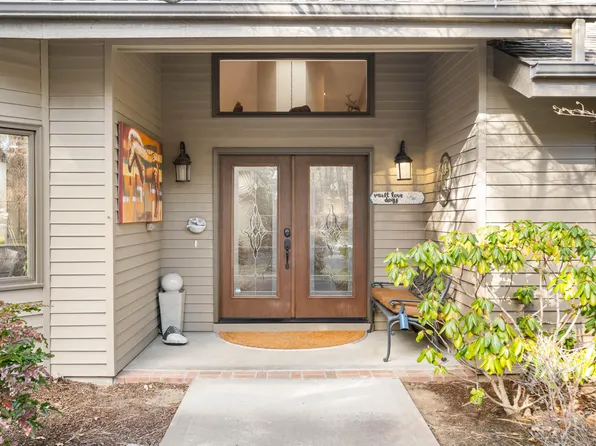 20388 Mission Ridge Ct, Bend, OR 97702