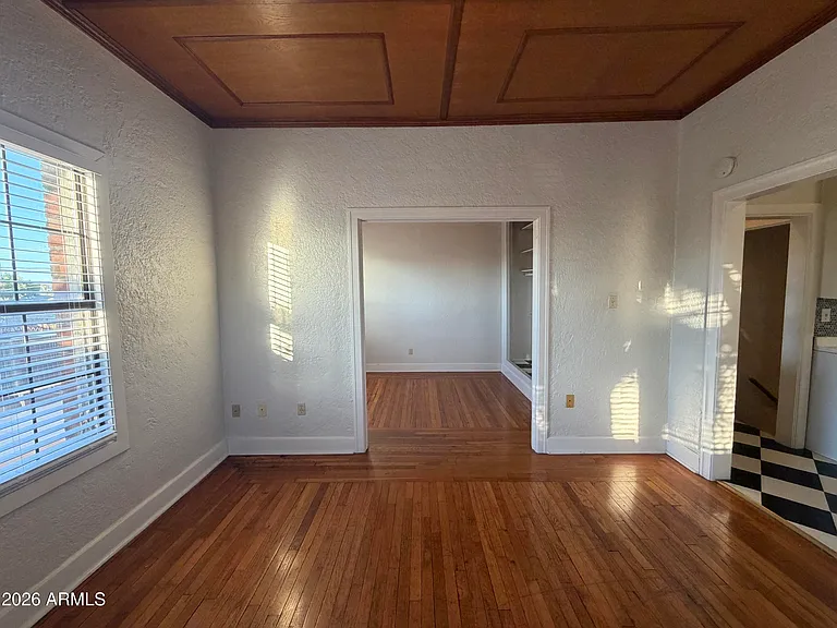 902 E Palm Ln #8 — Photo 1