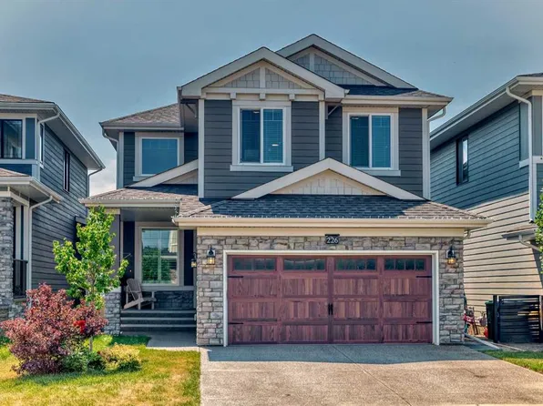 226 W Grove Point SW, Calgary, AB T3H 1Y7