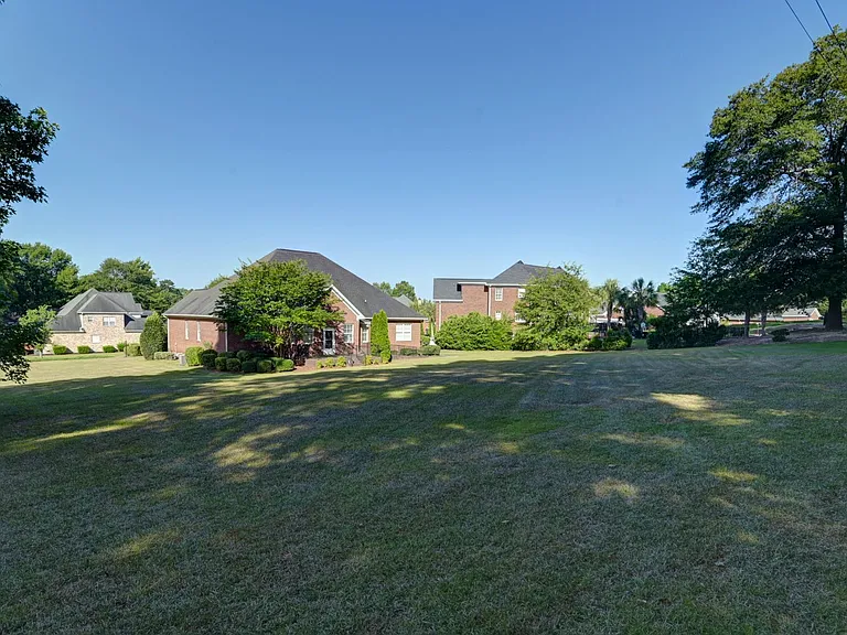 108 Hastings Point Dr — Photo 37