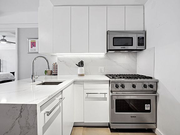 3rd image of 235 W 102nd St #7ML