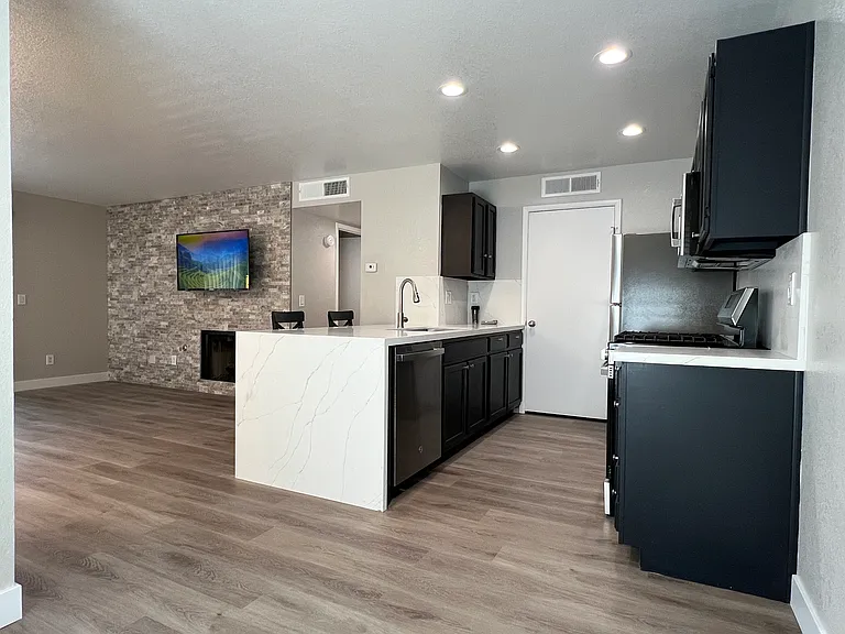 7570 Flamingo Rd #255 — Photo 6