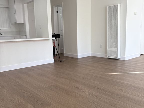 5th image of 6815 Kelvin Ave #108