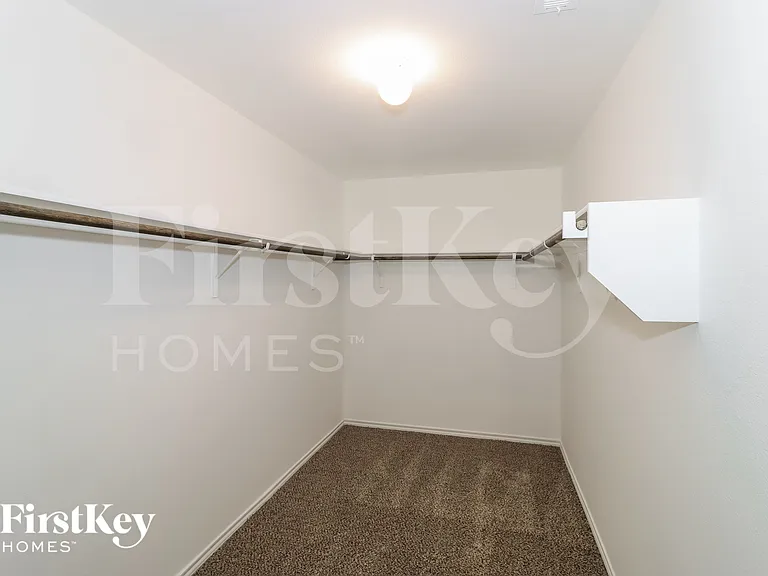 1539 Owen Way — Photo 13
