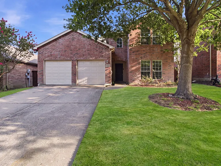 5905 Calloway Dr — Photo 1