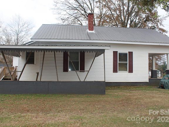 3rd image of 124 Eastside Dr