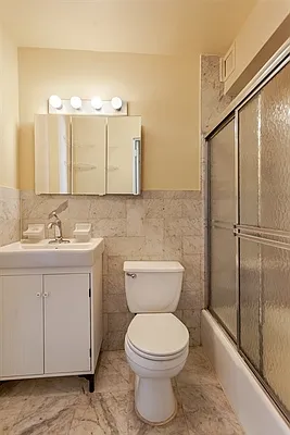 Rented by Compass | media 12