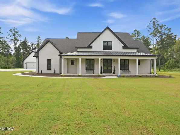 174 Evergreen Dr, Cochran, GA 31014