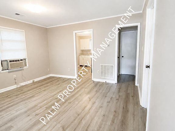 3rd image of 1219 E 68th St Unit B