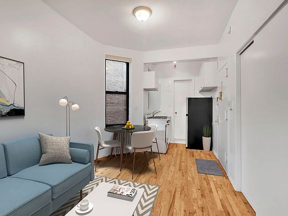 5th image of 1420 3rd Ave APT 4RN