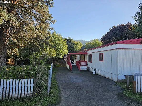 519 Division Ave, Drain, OR 97435