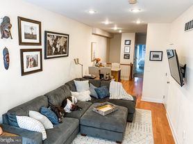 2339 Catharine St, Philadelphia, PA