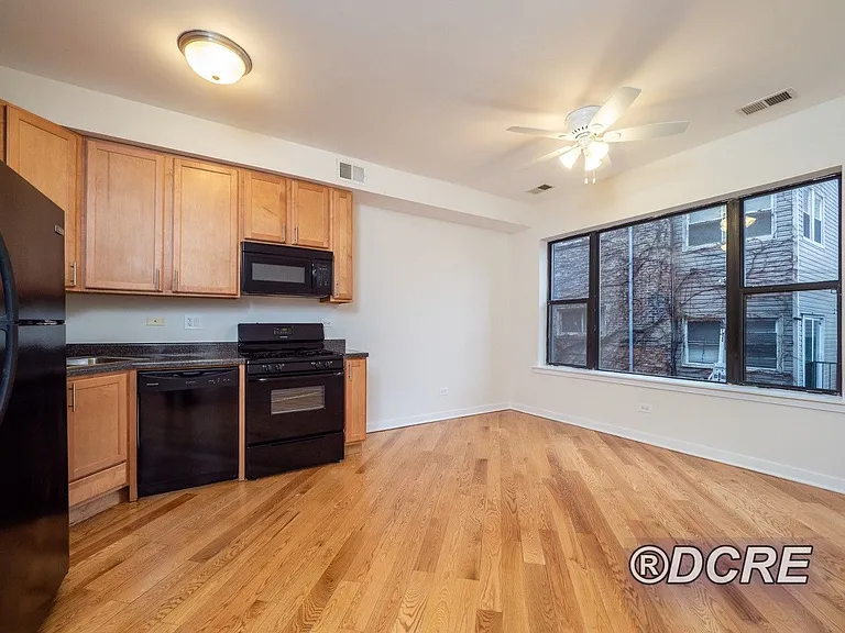 7613 N Bosworth Ave #2W — Photo 1