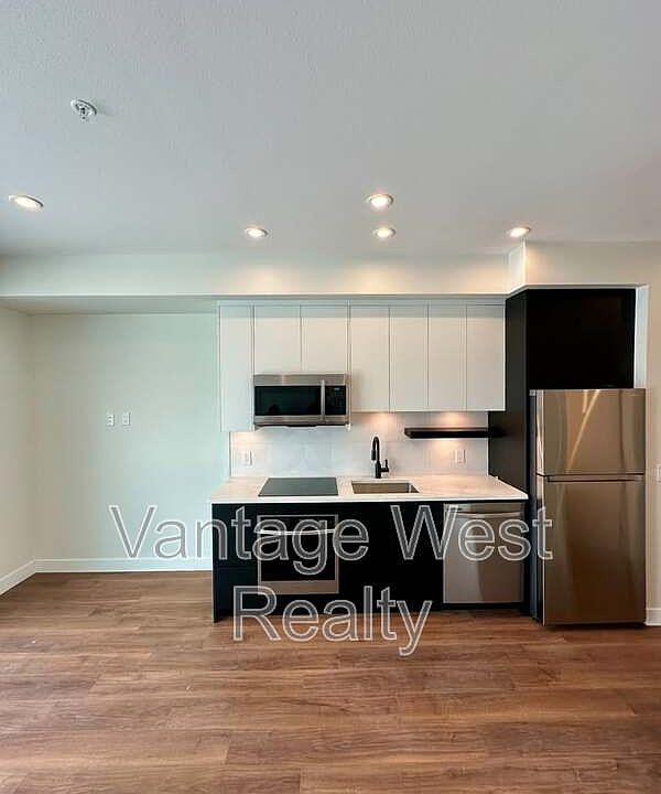 1st image of 1280 Sutherland Ave #207
