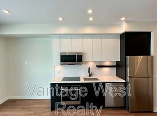1280 Sutherland Ave #207, Kelowna, BC V1Y5Y3